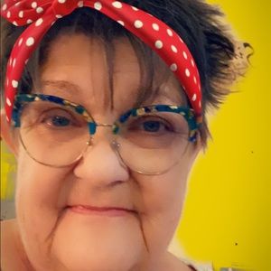 Meet your Posher, Brenda